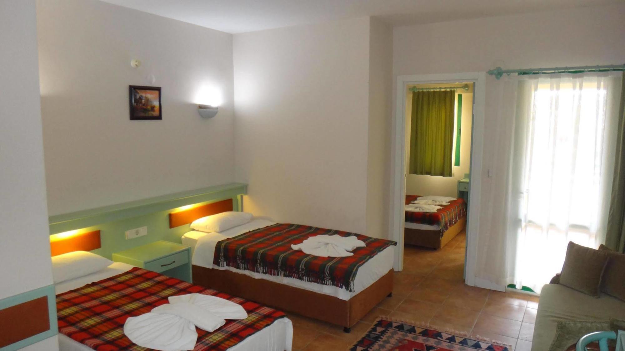 Esra Family Suite Hotel Altınkum Exteriör bild