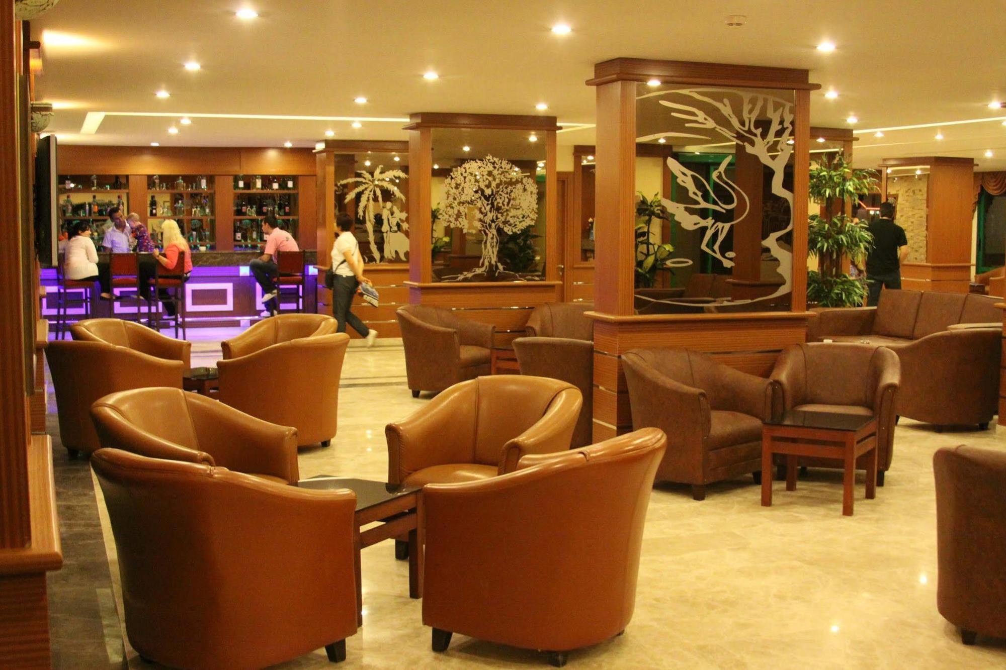 Esra Family Suite Hotel Altınkum Exteriör bild