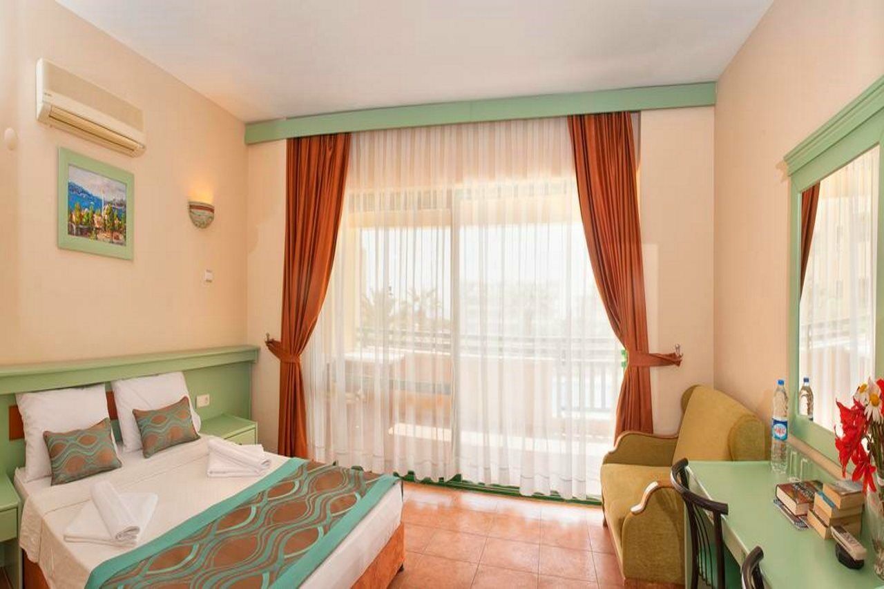 Esra Family Suite Hotel Altınkum Exteriör bild
